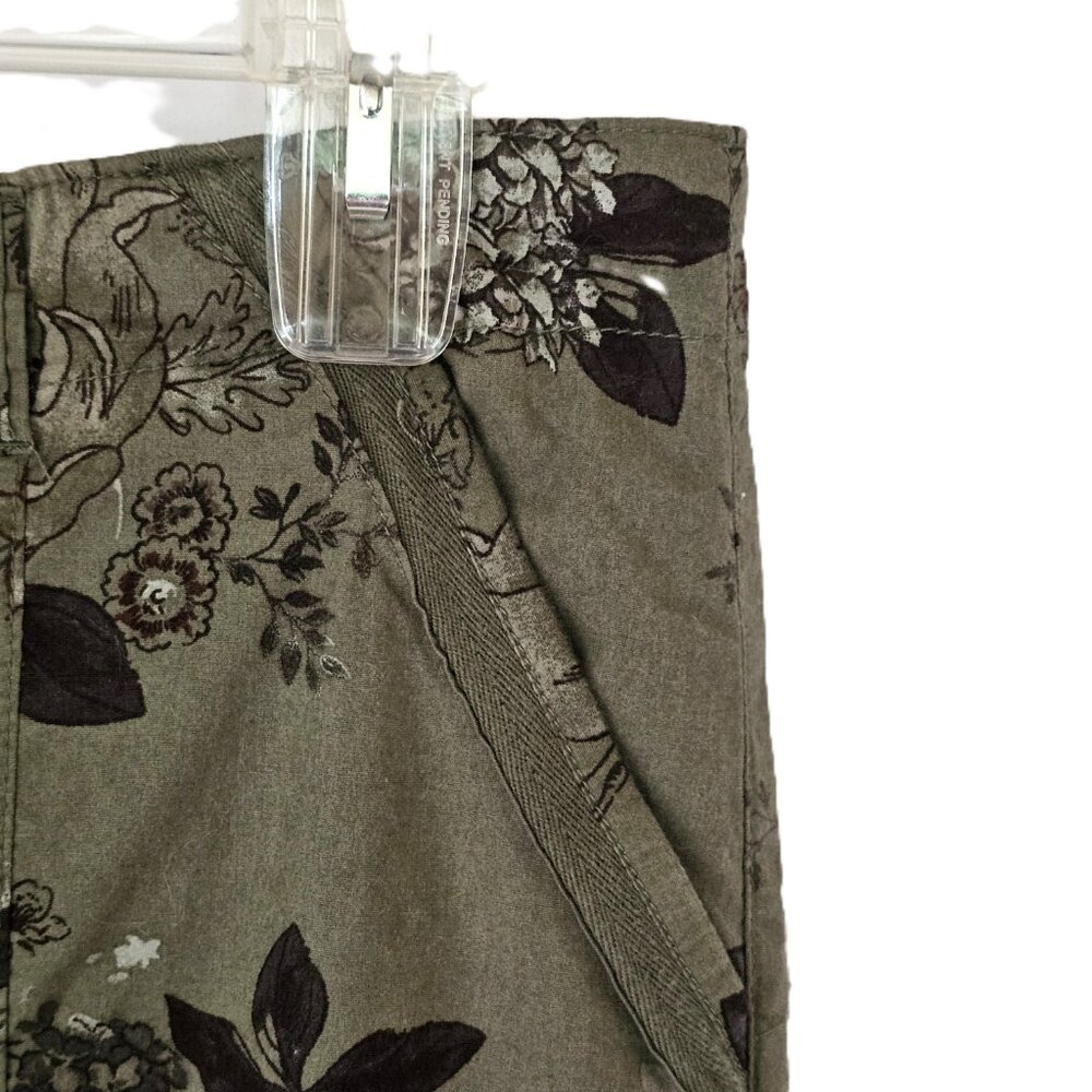 Democracy “Flex”-ellent Utility Pants – Floral Olive Green  Size 14 - Picture 7 of 16